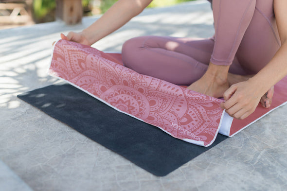 Yoga Design Lab Tapis de Yoga Serviette Mandala